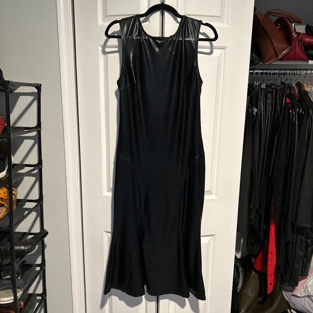 black leader look dress